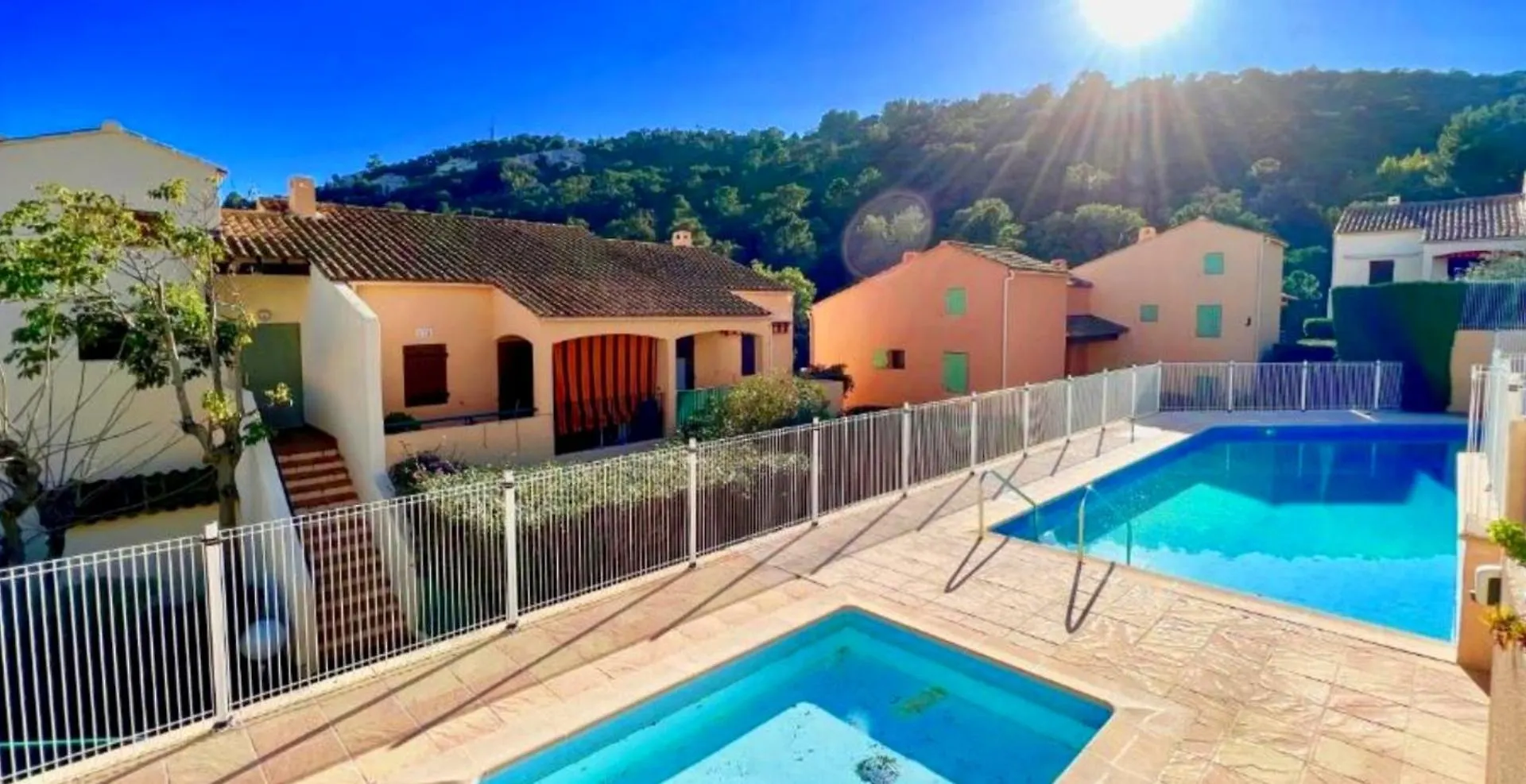 Apartment Appartement Climatise Avec Balcon Vue Mer Panoramique, Grande Piscine Et Parking, Dans Residence Calme Proche Des Plages